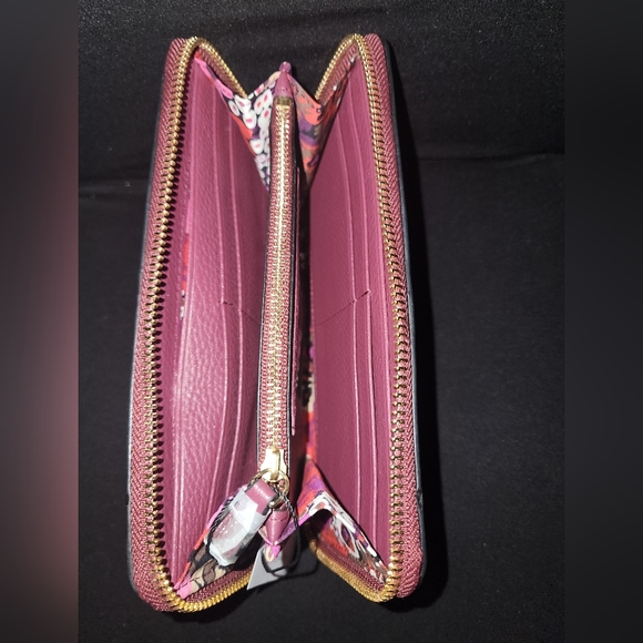 Vera Bradley Quilted Georgia Wallet. NEW With Tags - Picture 7 of 10